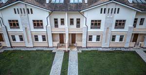 Дом 216м², 3-этажный, участок 3 сот.  