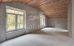 Дом 300м&sup2;, 2-этажный, участок 0 сот.  