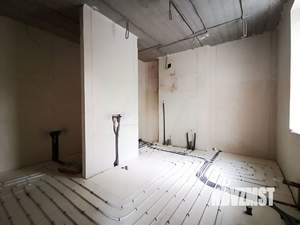 Дом 400м&sup2;, 2-этажный, участок 15 сот.  