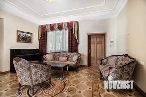 Дом 956м², 3-этажный, участок 228 сот.  