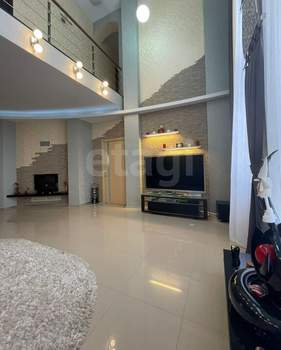 Дом 336м², 3-этажный, участок 7 сот.  