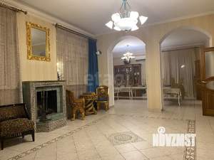 Дом 460м², 3-этажный, участок 24 сот.  