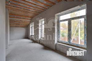 Дом 300м², 2-этажный, участок 11 сот.  
