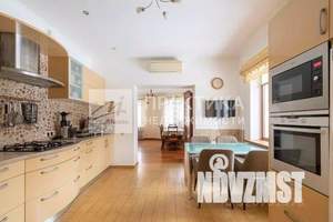 Дом 256м², 3-этажный, участок 17 сот.  