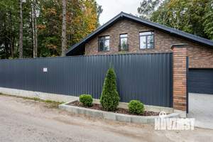 Коттедж 300м&sup2;, 2-этажный, участок 14 сот.  