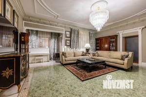 Коттедж 620м², 3-этажный, участок 34 сот.  
