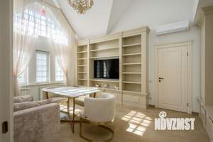 Дом 2160м², 3-этажный, участок 38 сот.  