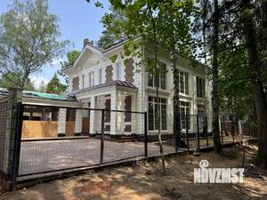 Коттедж 270м², 2-этажный, участок 14 сот.  