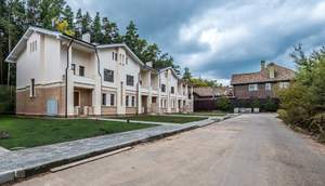 Дом 216м², 3-этажный, участок 3 сот.  