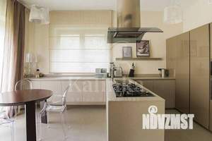 Дом 600м², 3-этажный, участок 8 сот.  