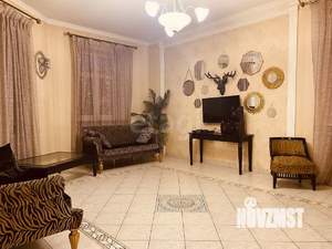 Дом 460м², 3-этажный, участок 24 сот.  