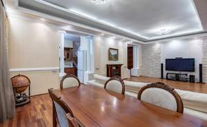 Дом 405м², 3-этажный, участок 15 сот.  