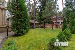 Коттедж 614м&sup2;, 3-этажный, участок 12 сот.  