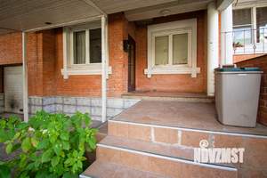 Таунхаус 220м², 3-этажный, участок 3 сот.  