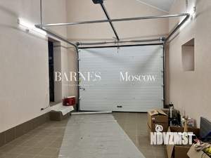 Дом 300м&sup2;, 2-этажный, участок 14 сот.  