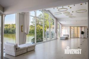 Дом 2160м², 3-этажный, участок 38 сот.  