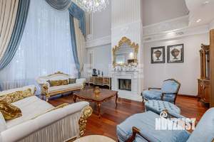 Дом 687м², 3-этажный, участок 21 сот.  