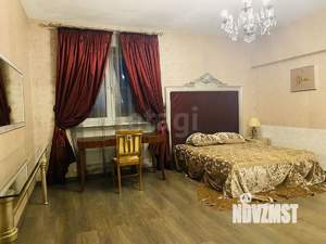 Дом 460м², 3-этажный, участок 24 сот.  