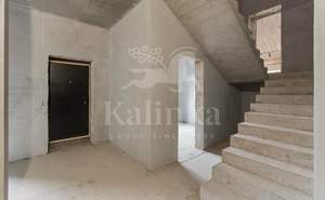 Дом 300м&sup2;, 2-этажный, участок 0 сот.  