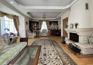 Дом 227м², 3-этажный, участок 25 сот.  
