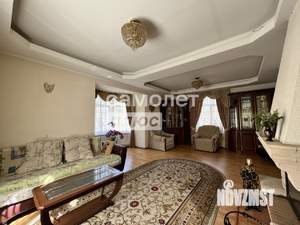Дом 227м², 3-этажный, участок 25 сот.  
