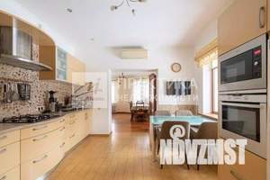 Дом 256м², 3-этажный, участок 17 сот.  