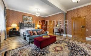 Дом 650м², 3-этажный, участок 35 сот.  