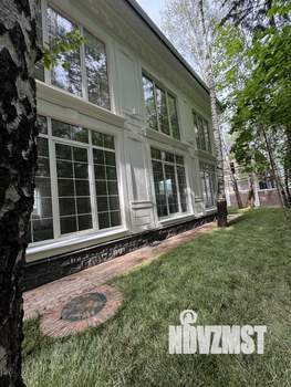 Коттедж 270м², 2-этажный, участок 14 сот.  