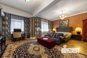 Коттедж 620м², 3-этажный, участок 34 сот.  