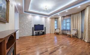 Дом 405м², 3-этажный, участок 15 сот.  