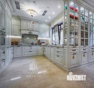 Таунхаус 367м², 3-этажный, участок 6 сот.  