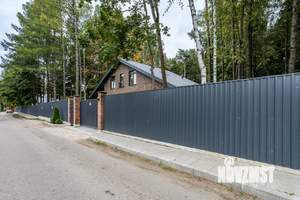 Коттедж 300м&sup2;, 2-этажный, участок 14 сот.  