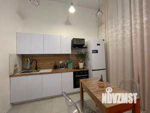 1-к квартира, посуточно, 40м2, 1/18 этаж