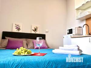 Студия квартира, посуточно, 14м2, 1/20 этаж