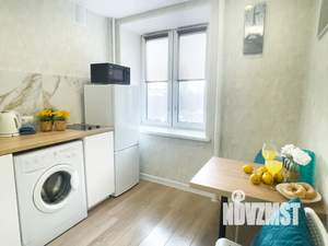 1-к квартира, посуточно, 32м2, 3/9 этаж