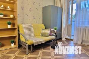 1-к квартира, посуточно, 35м2, 6/9 этаж