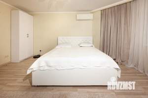 1-к квартира, посуточно, 48м2, 10/17 этаж