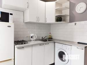 1-к квартира, посуточно, 38м2, 4/9 этаж