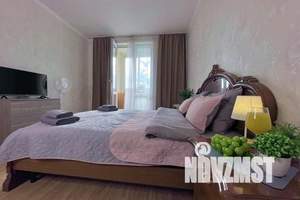 1-к квартира, посуточно, 65м2, 16/22 этаж