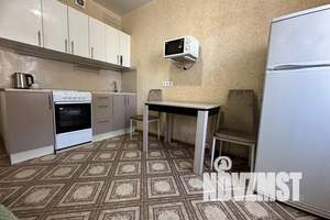 1-к квартира, посуточно, 45м2, 9/16 этаж