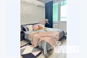 2-к квартира, посуточно, 53м2, 3/25 этаж