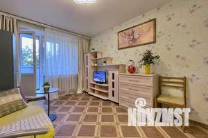 1-к квартира, посуточно, 35м2, 6/9 этаж