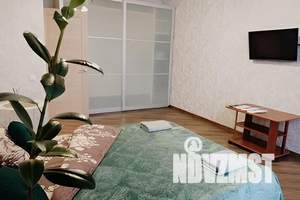 1-к квартира, посуточно, 42м2, 2/18 этаж