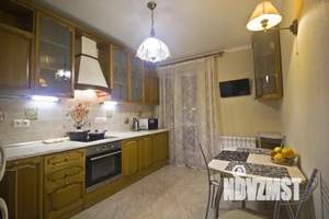 2-к квартира, посуточно, 57м2, 1/1 этаж