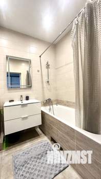 Студия квартира, посуточно, 35м2, 6/24 этаж