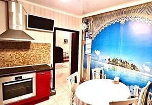 3-к квартира, посуточно, 94м2, 1/1 этаж