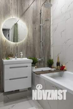 Студия квартира, посуточно, 32м2, 18/25 этаж