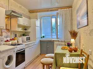 1-к квартира, посуточно, 35м2, 6/9 этаж