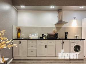 Студия квартира, посуточно, 42м2, 1/22 этаж