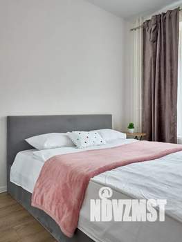 1-к квартира, посуточно, 40м2, 18/23 этаж